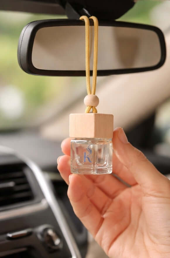 KLIVEM Luxury Car Diffuser in Refined Car Interior